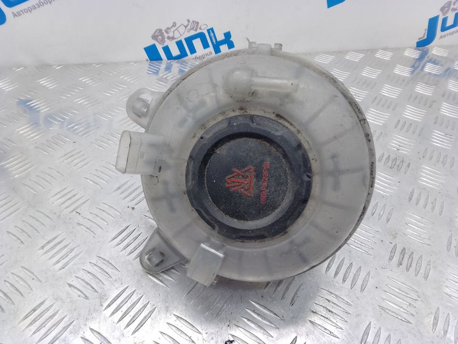 Бачок расширительный 5QM121407E для Volkswagen Tiguan II 2016-2023