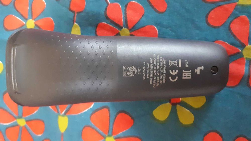 Бритва Philips Series 1000