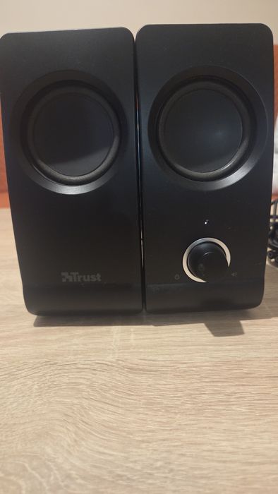 monitor głośniki adapter kable