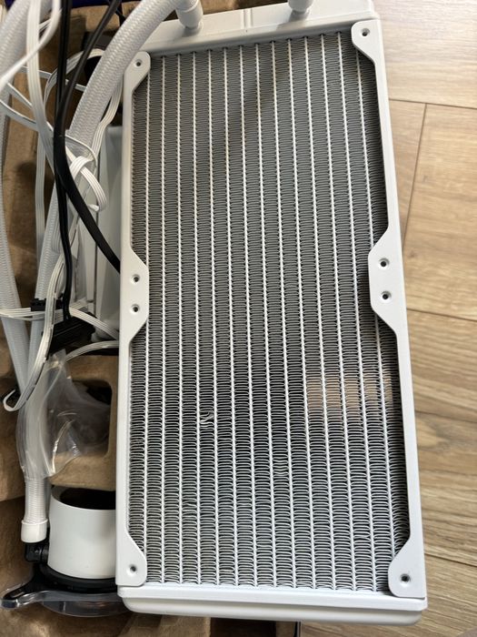 NZXT Kraken 280 RGB LCD Biały