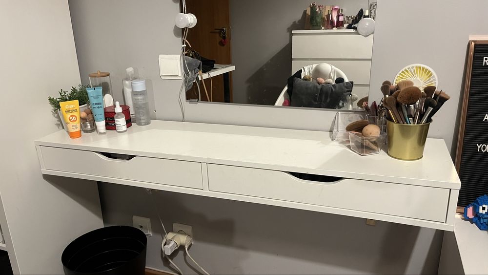 Toucador + espelho + lampadas