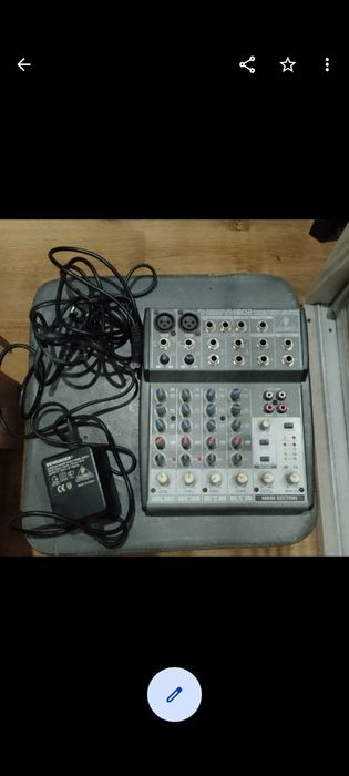 Продам микшерный пульт Behringer XENYX 802