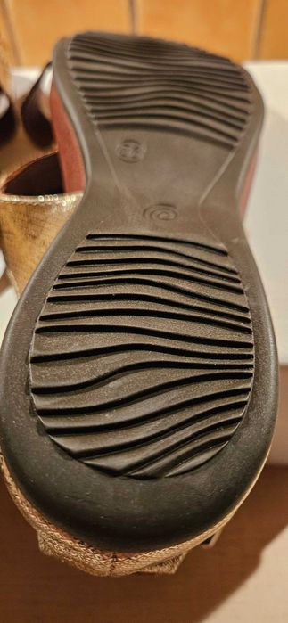 Sandał płaski Nessi - nowe