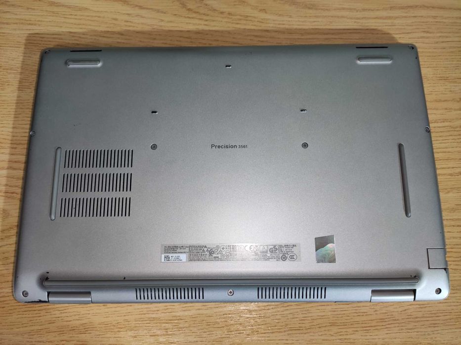 Dell Precision 3561 FHD IPS i7-11800H 32GB 512GB SSD Nvidia T1200