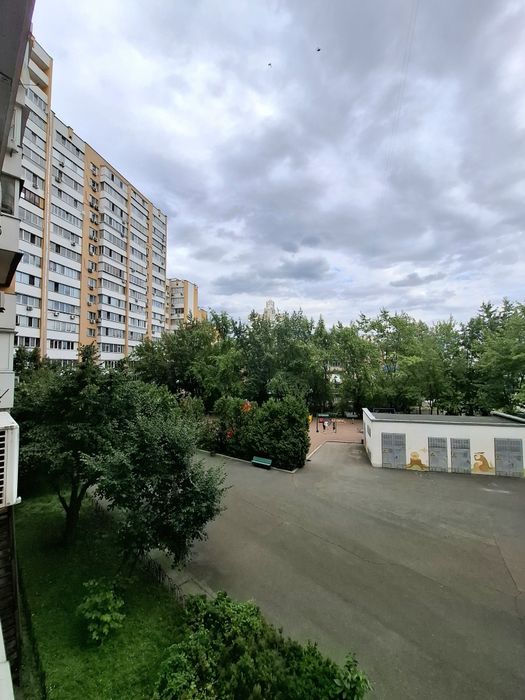 4 кім.квартира Борщагівська 145
Дві ктири на