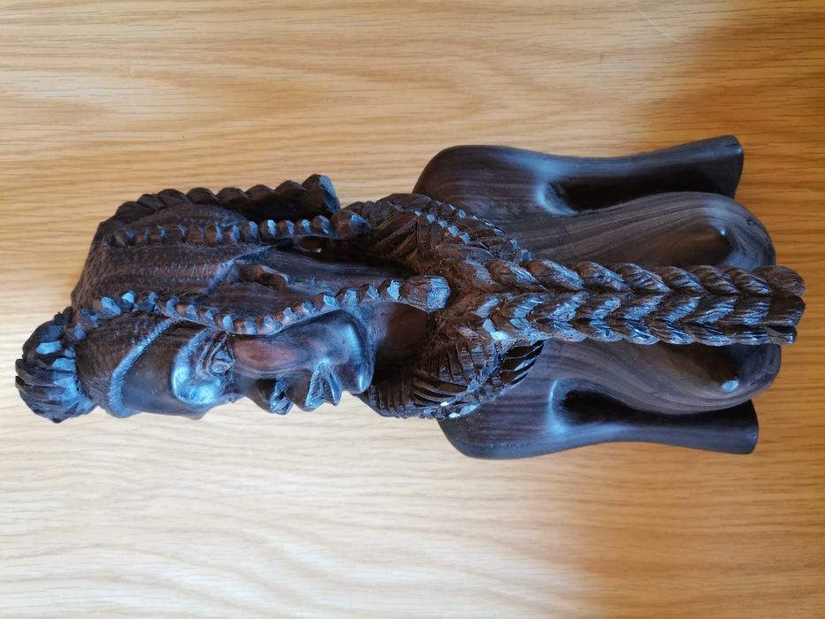 Peça escultura busto senhora africano angolano