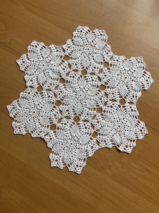 Serwetka szydełkowa biała 40cm