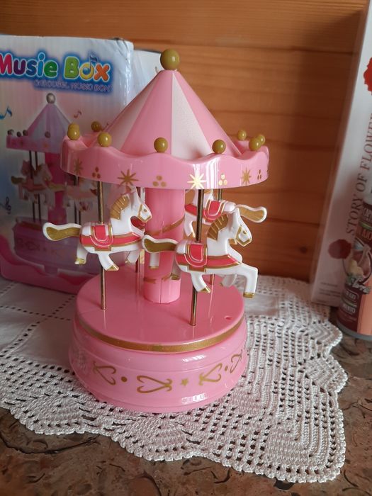 Carrossel Musical Rosa