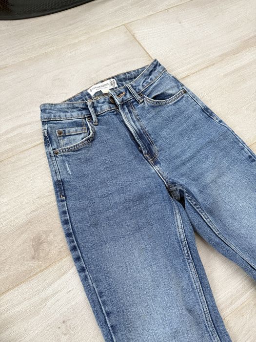 Джинси з високою талією Stradivarius