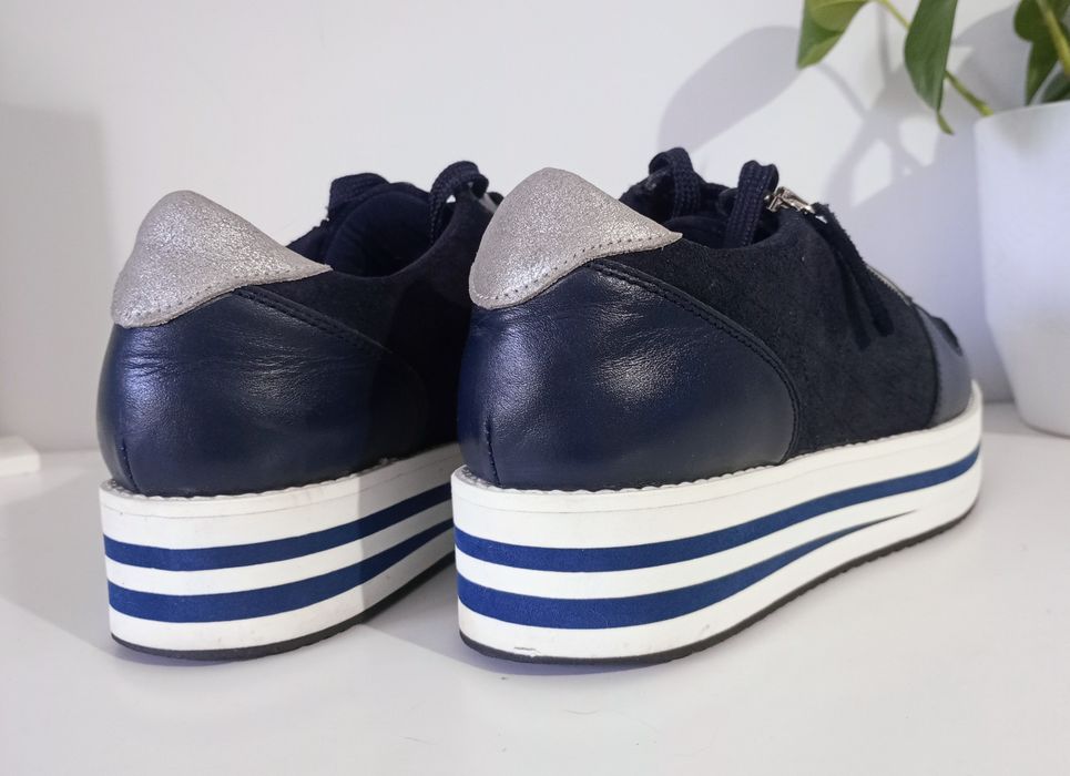 Sneakersy buty na grubej podeszwie skórzane 39