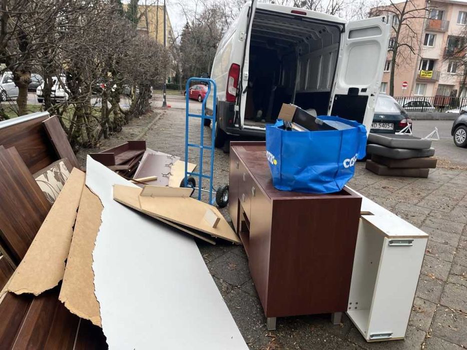 Wynoszenie mebli | Opróżnianie mieszkań | Szybko | Warszawa okolice