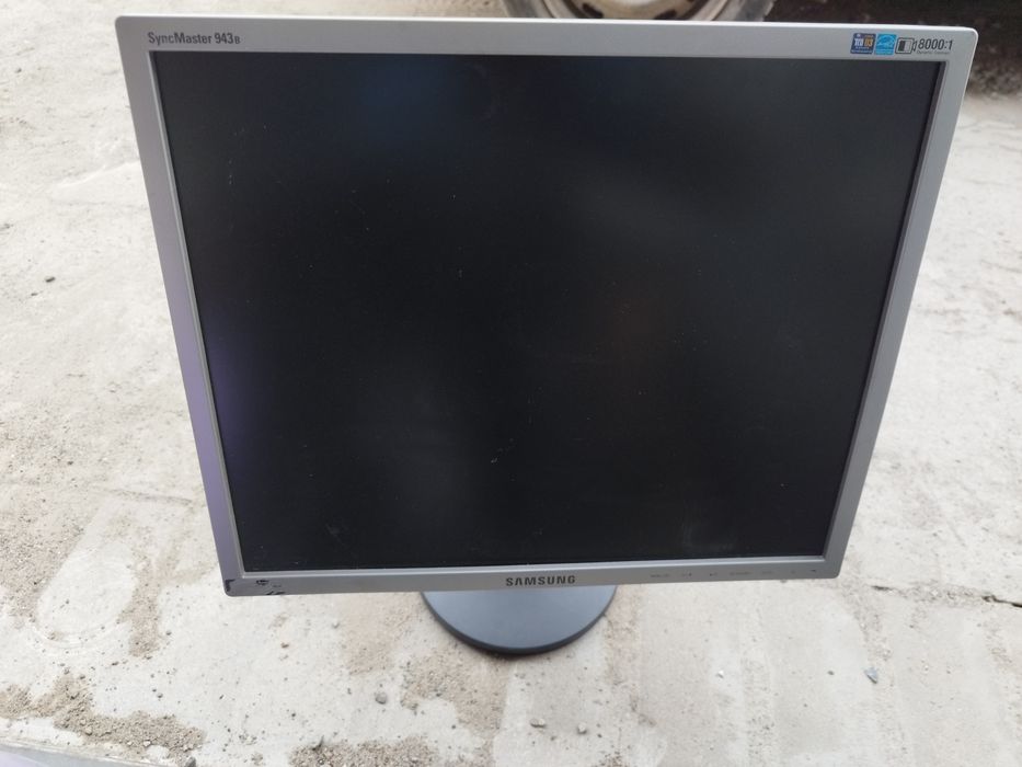 Monitory LCD 5szt