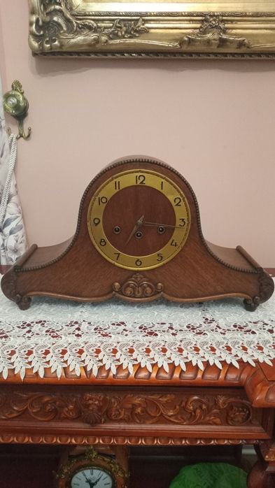 Продам часы каминные Junghans четвертные.