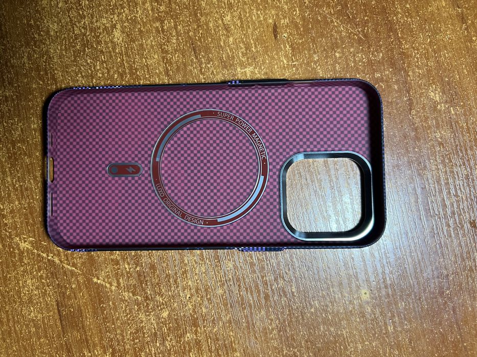 чехол на iPhone 13 Pro