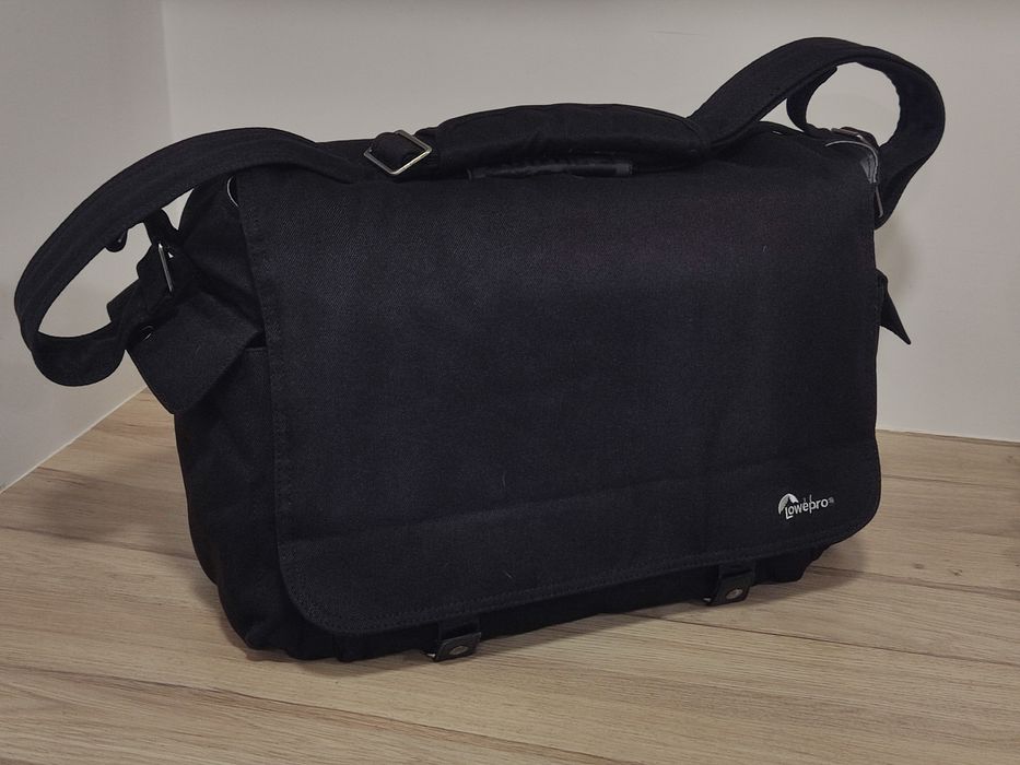 Mala fotografia Lowepro Urban Reporter 350