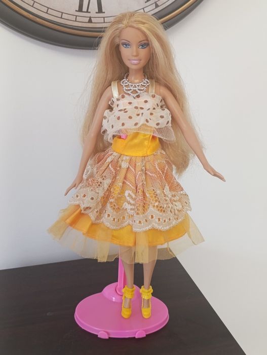 Ubranka dla Barbie - sukienka koktajlowa