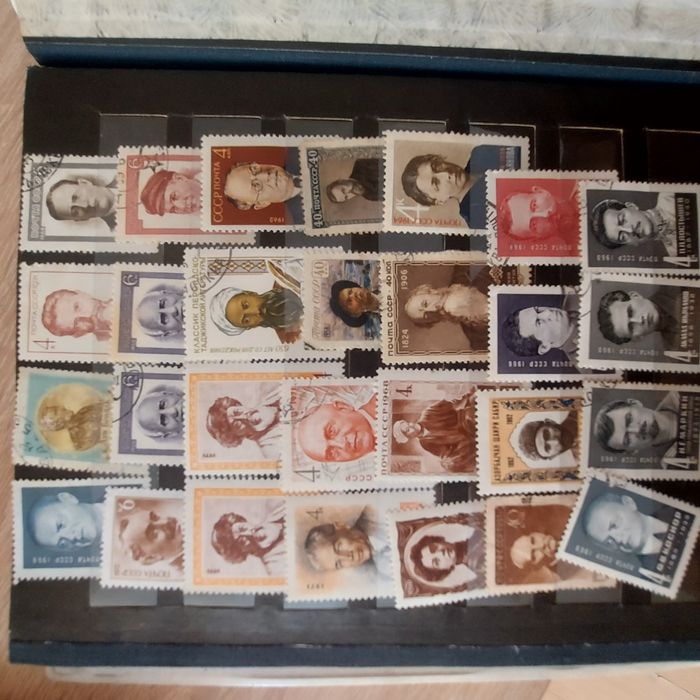 Продам альбом марок різних країн і тематики