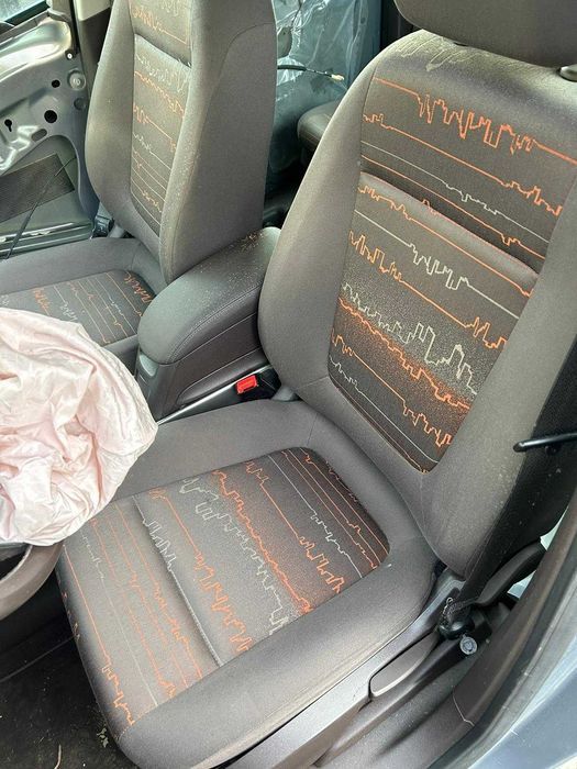 Komplet siedzeń z tapicerkami drzwi wnętrze OPEL MERIVA B II 2