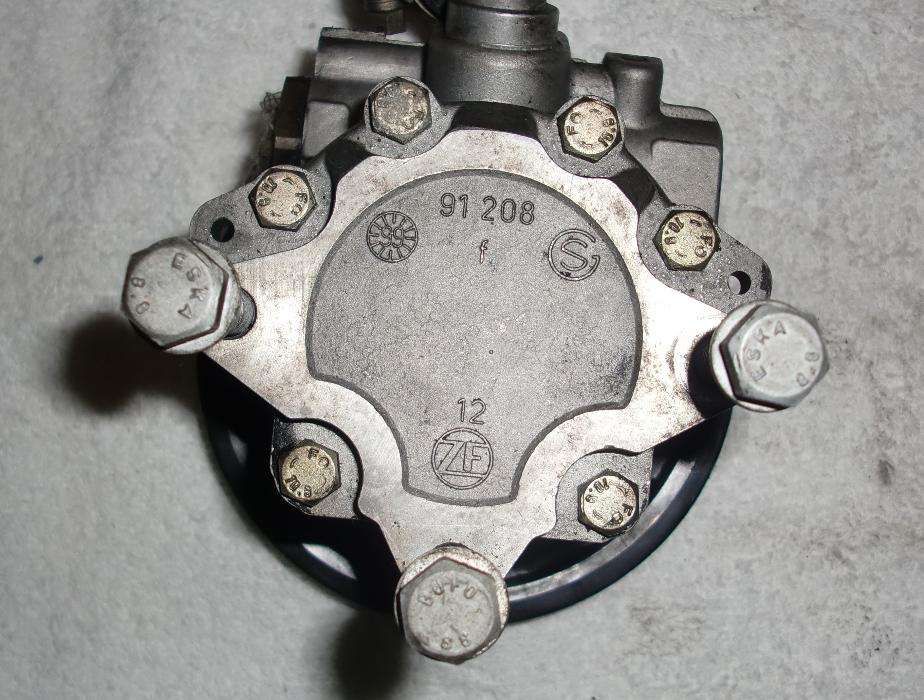Bomba da direção assistida Saab 95
