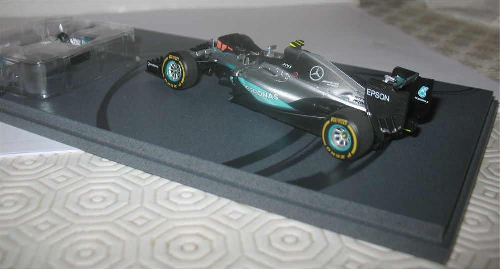 Mercedes W07 Hybrid - 2º Abu Dhabi 2016/Campeão Mundial - Nico Rosberg