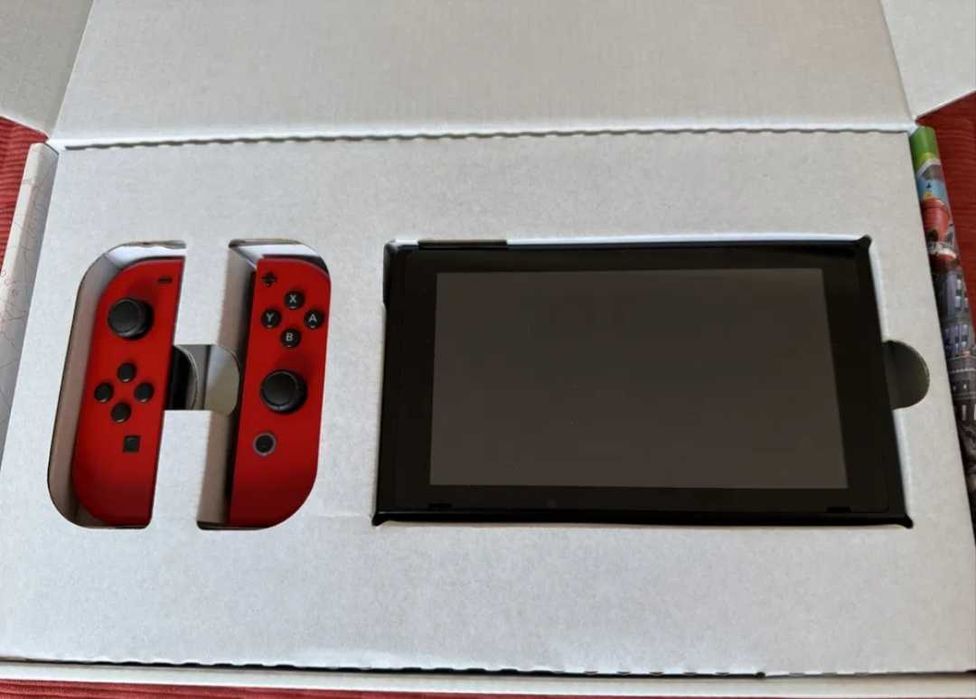 Nintendo Switch V1 ( unpatched ) - Mint condition