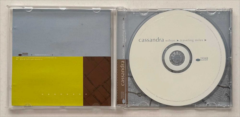 CD_Cassandra Wilson, Traveling Miles. Completo e como novo.