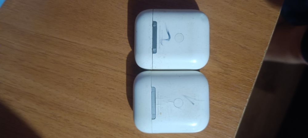 Навушники airpods (під ремонт) продам парою