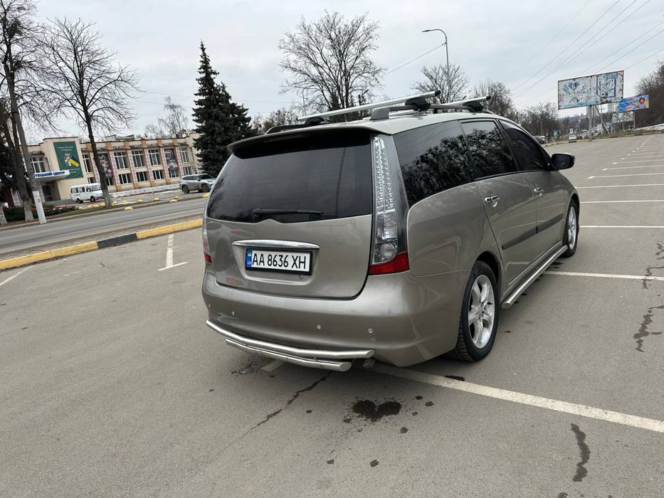 mitsubishi grandis