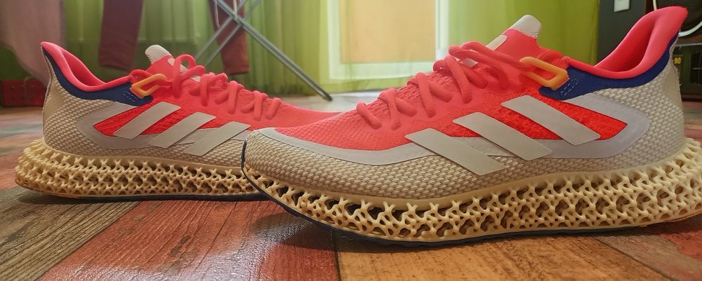 Кросівки adidas 4DFWD 2 у яскравому забарвленні Solar Red/Blue/White