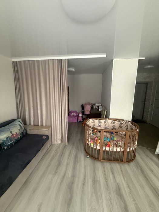 Однокімнатна квартира в цегляному будинку!