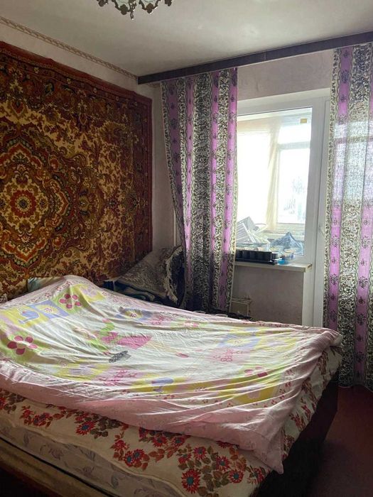 Задається кімната для однієї особи. Комунальні включені