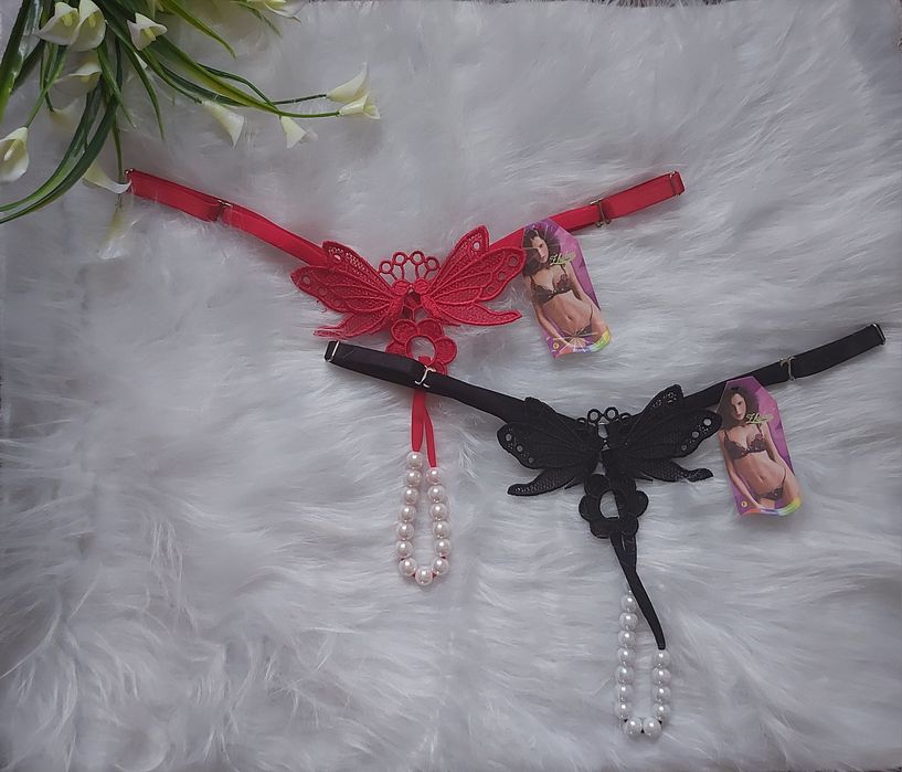 Трусики з бусинками; з відкритим доступом.