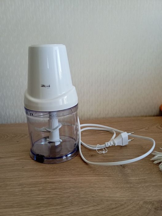 подрібнювач (чопер)Essentials