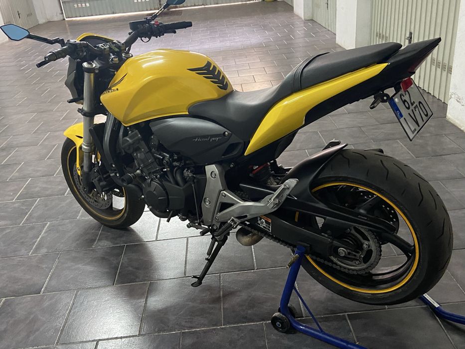 Honda hornet.
