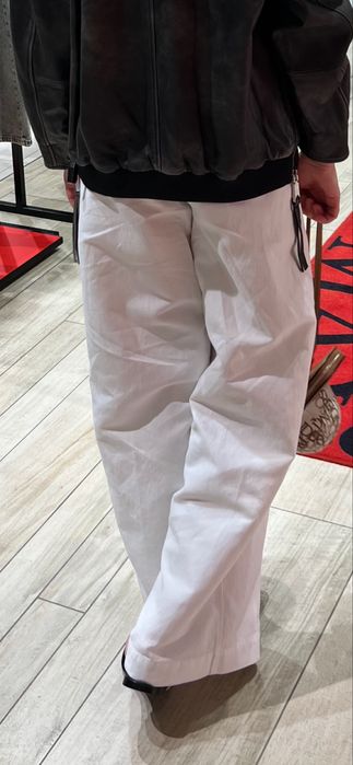 Білі брюки Massimo Dutti