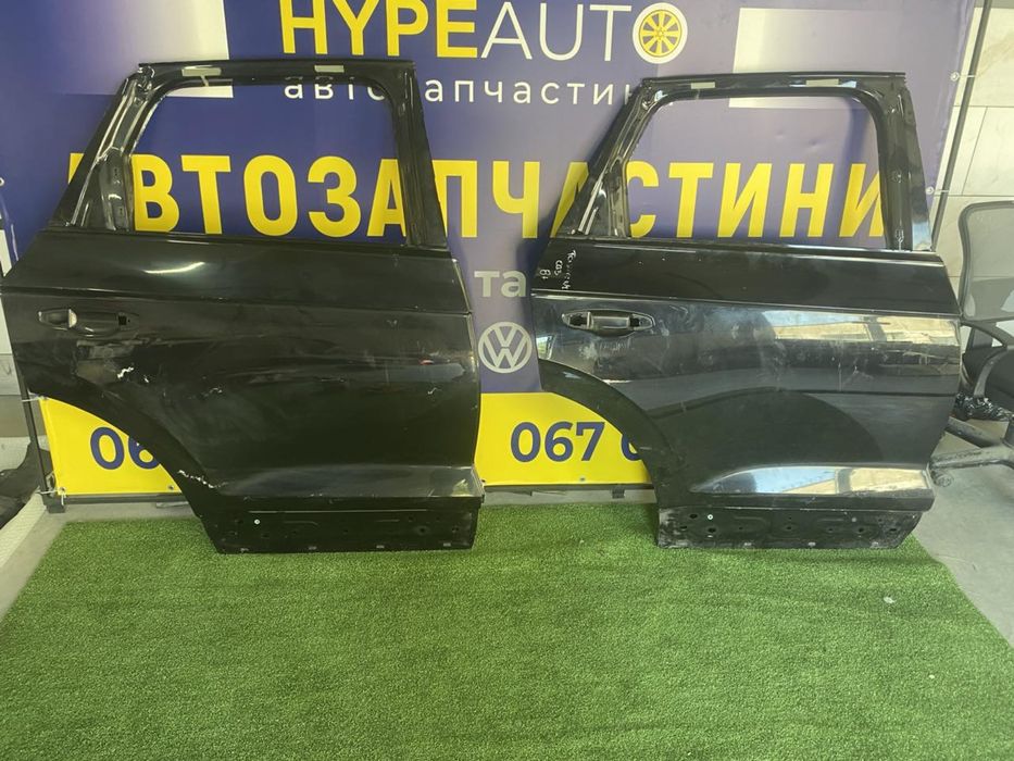 Touareg 20р двері задні праві