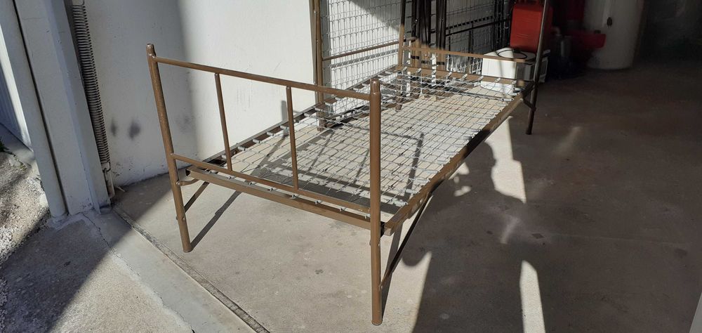 Cama beliche em ferro