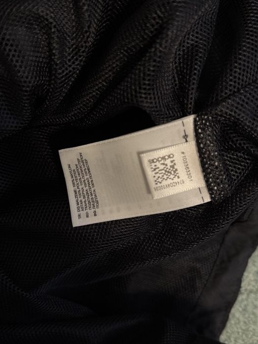 Adidas вітровка