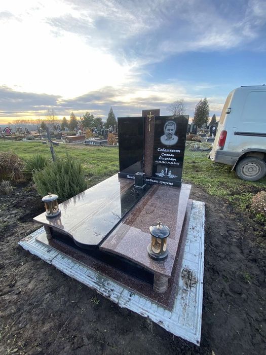 Виготовлення  Пам'ятників