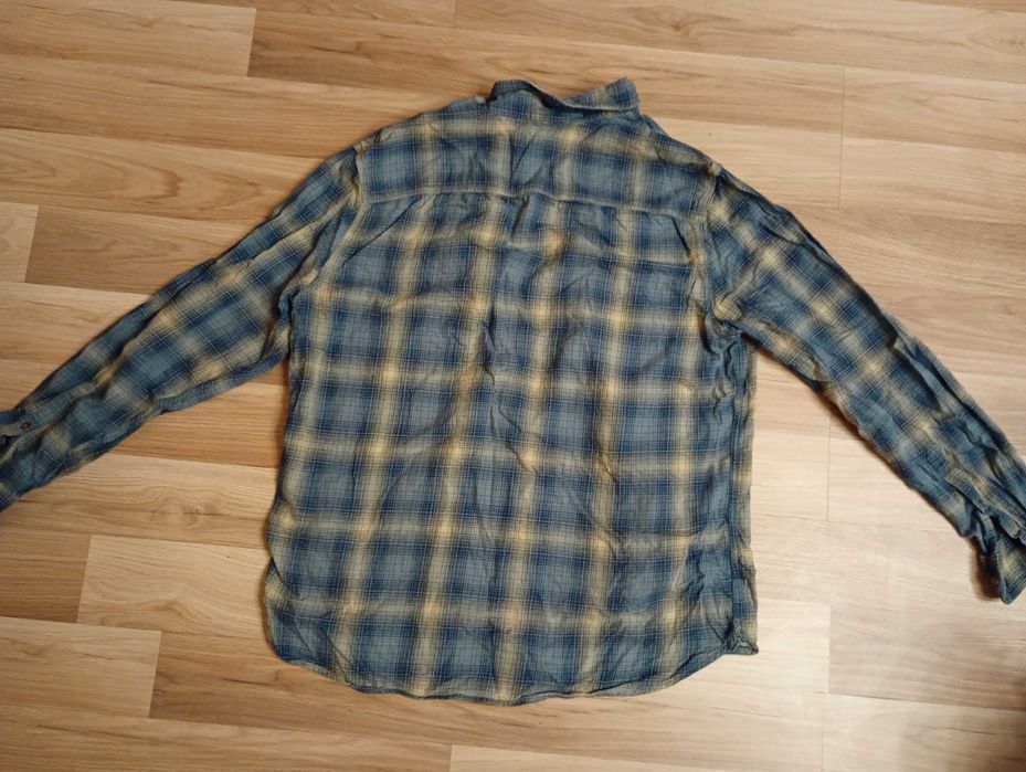 Koszula w kratę tu rozmiar L