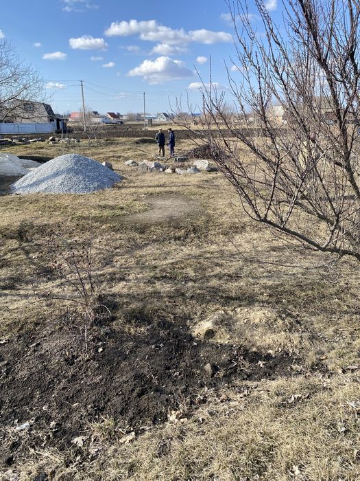 Продам участок 10 соток під будівництво