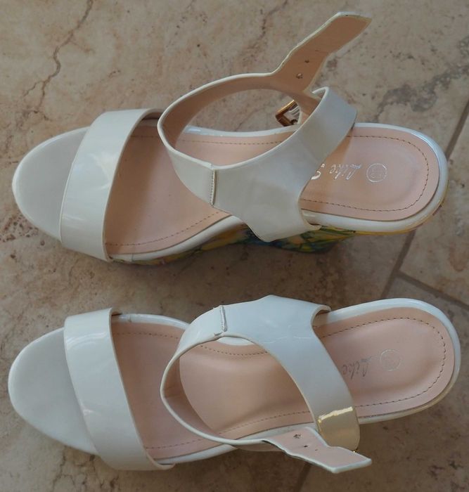 Buty damskie na koturnie,sandały,rozmiar 38