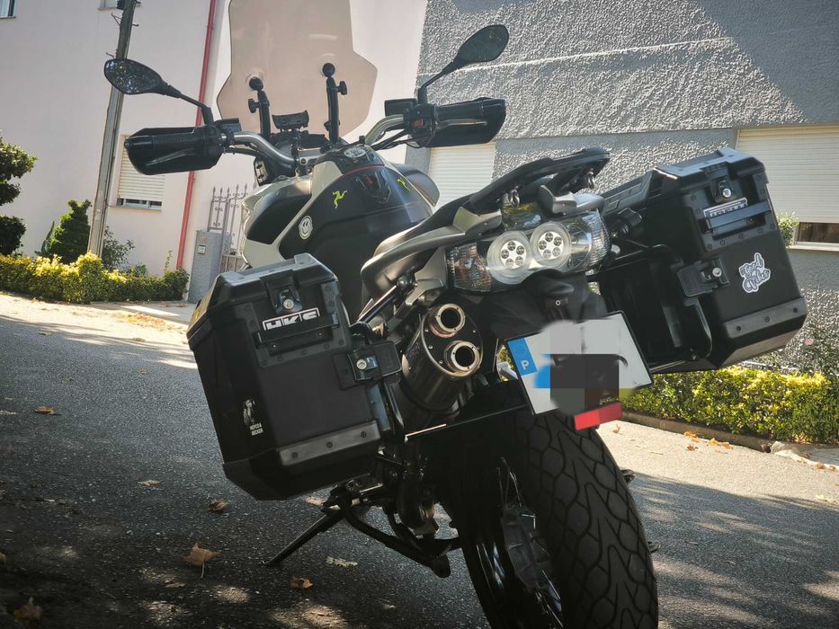 Moto Guzzi Stelvio 1200