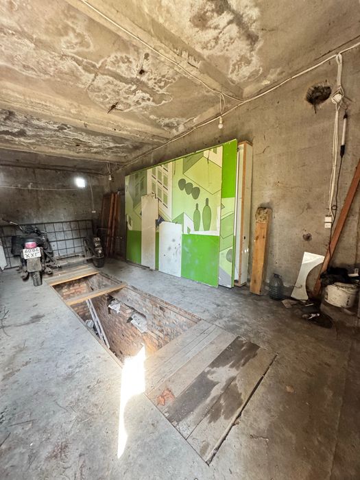 Ангари, цехи, промислові будівлі