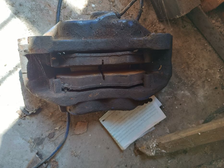 Супорт Мерседес Т1