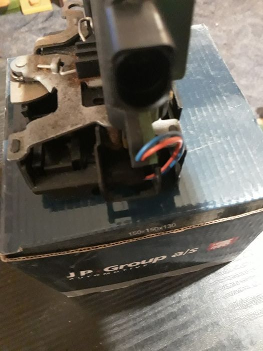 Замок дверной Фольцваген Гольф