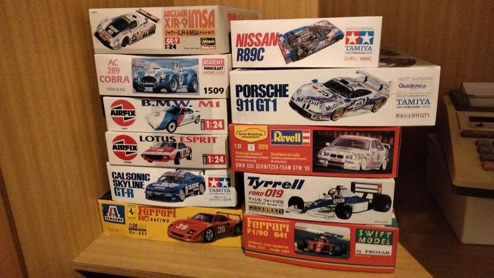 Kits Tamiya de modelos da F1, velocidade  rallys dos anos 90