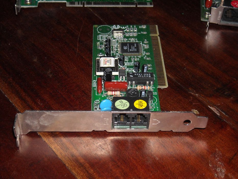 Placas de rede e modems antigos vintage