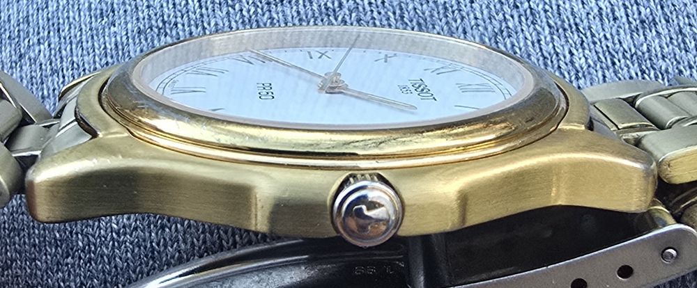 Годинник tissot чоловічий.