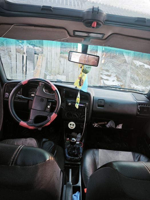 Продам passat b3 1.8 газ бензин